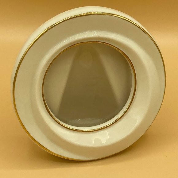 Lenox Ivory China Round Slip In Picture Frame - Picture 1 of 3